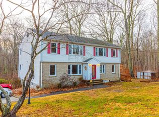 405 Noank Ledyard Rd, Mystic, CT 06355