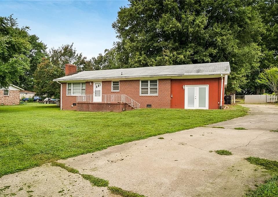 209 Edgewood Dr Belton, SC, 29627 Apartments for Rent Zillow