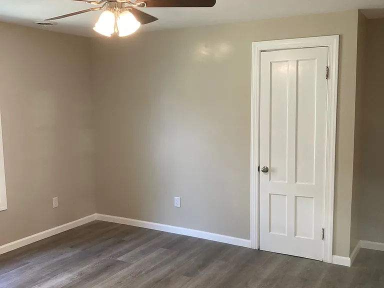 1150 S Plymouth Ave #1-2 — Photo 12