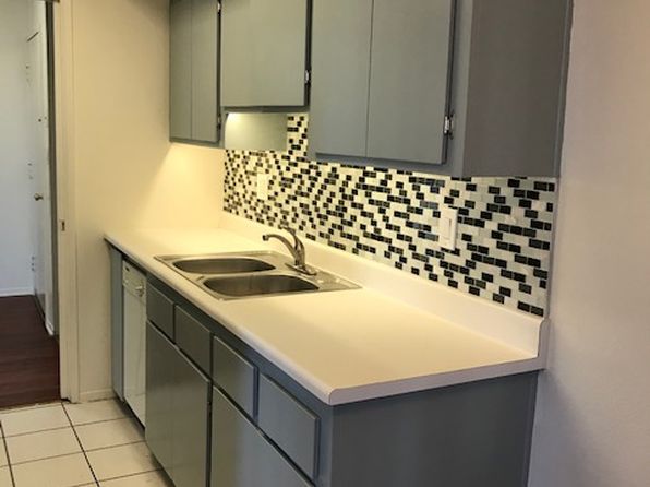 427 Cedar Ave #305