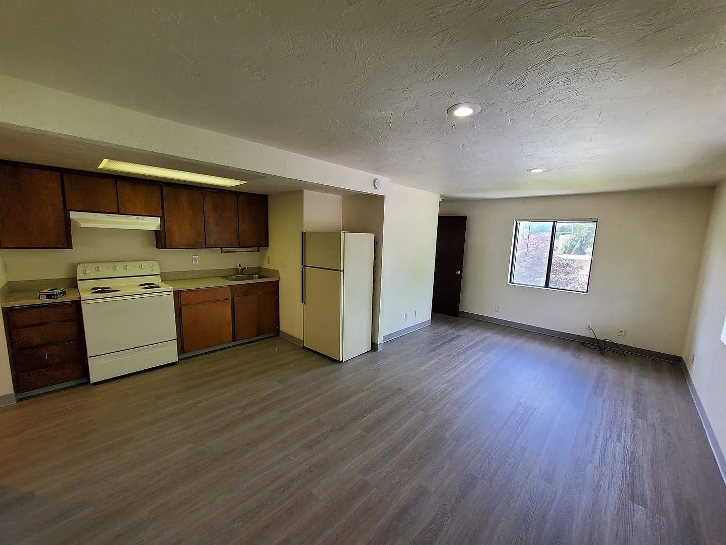 1240wa — Photo 3