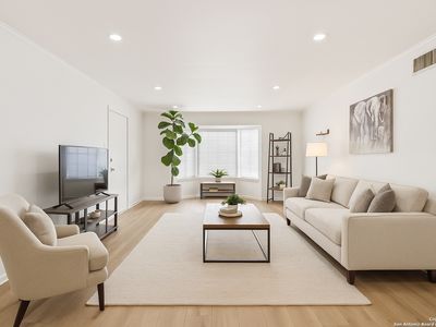 102 Ruelle Ln #220-B, San Antonio, TX, 78209