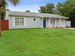879 Sorrel St NW, Palm Bay, FL 32907