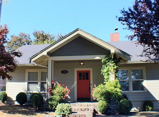 1166 Ferguson Ave, Coos Bay, OR 97420