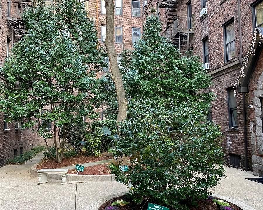 1st image of 8319 116th St APT 1F