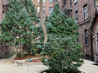 8319 116th St APT 1F, Jamaica, NY 11418