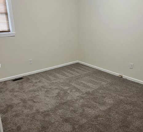 3rd image of 751 Farrowood Dr