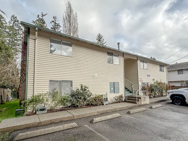 20421 28th Ave W #C — Photo 11