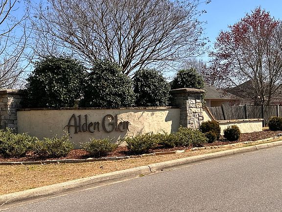 2nd image of 1031 Alden Glen Dr