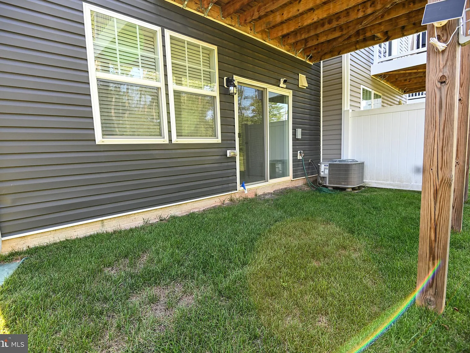 3 bed, 2.5 bath, 2296 sqft, $3,500 — Photo 4