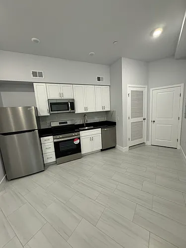 1303 Ridge Ave #1 Photo 1