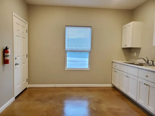 142 Cane Creek Ln, Jackson, MO