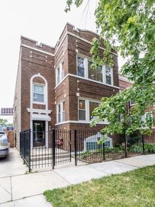 5309 W Congress Pkwy, Chicago, IL, 60644