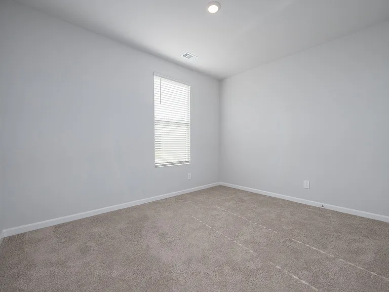 447 Augustine Dr — Photo 11