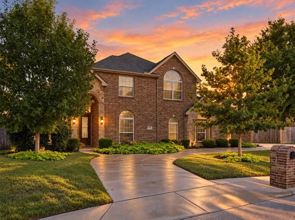305 Fountain Creek Ct, Red Oak, TX 75154