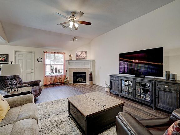 5th image of 1813 Parkridge Dr