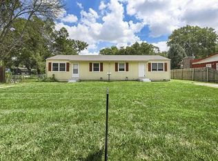 117 S Meadowbrook Dr, Gardner, KS 66030
