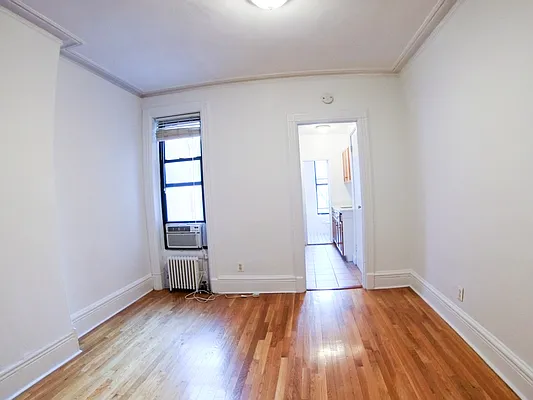 Rented by Urban Real Estate Inc | media 37