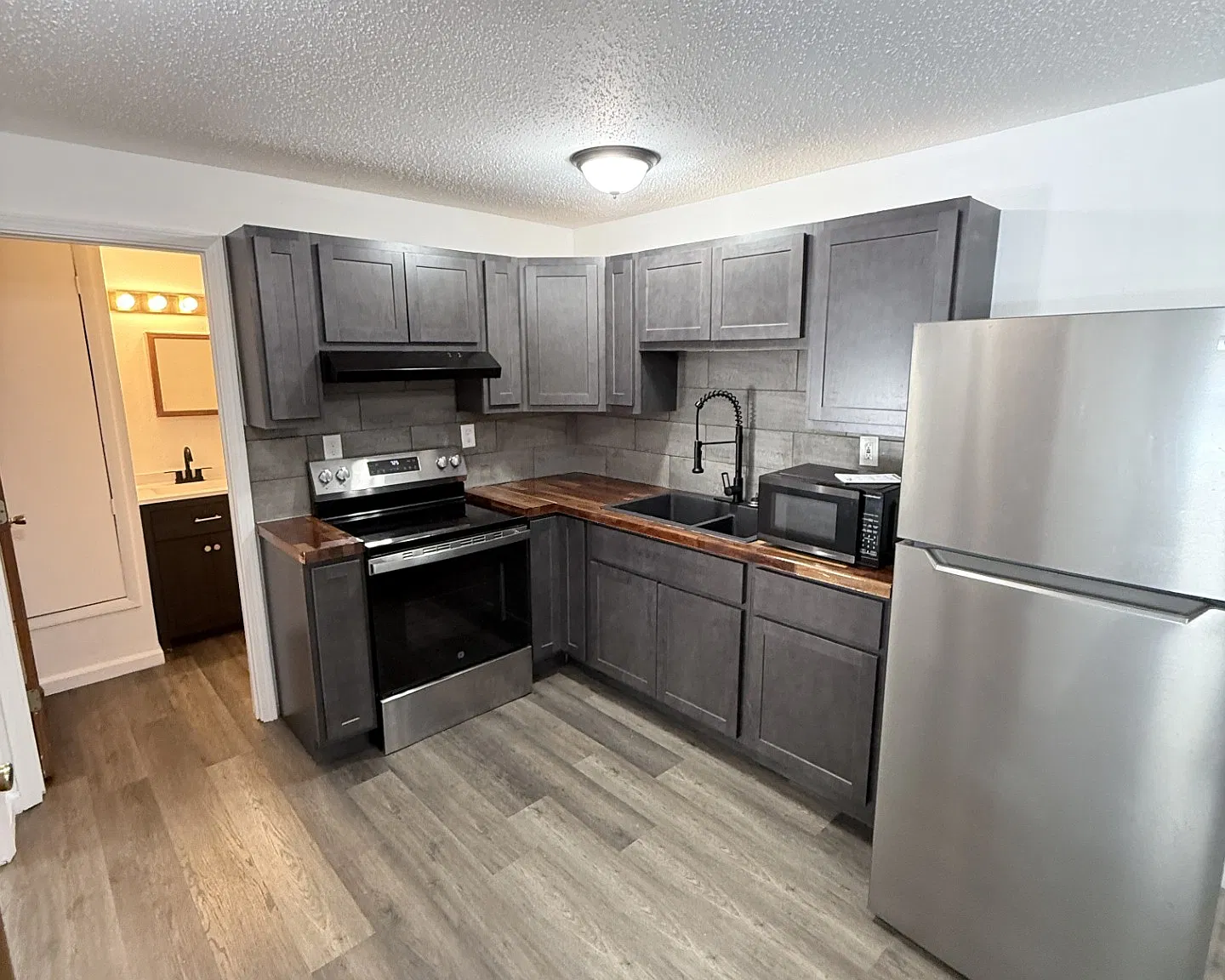 1 bed, 450 sqft, $895 — Photo 4
