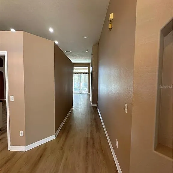 13813 Bluewater Cir — Photo 31