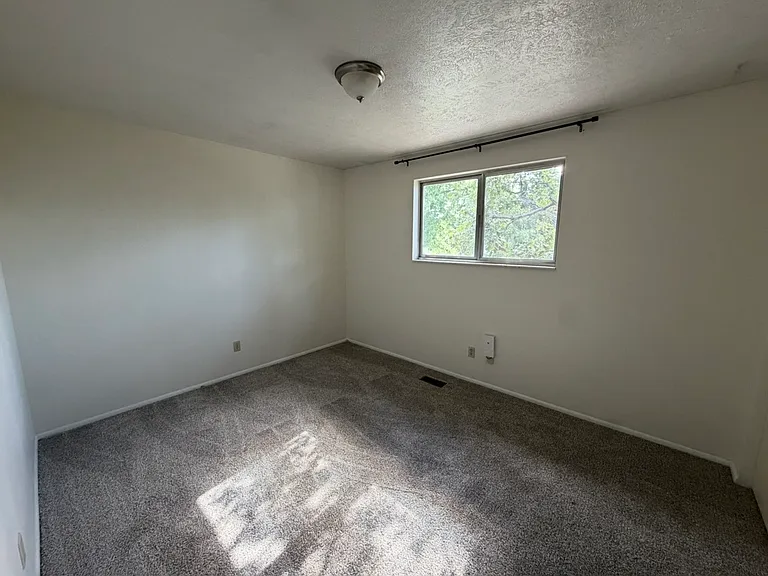 -2nd Bedroom
-1st floor