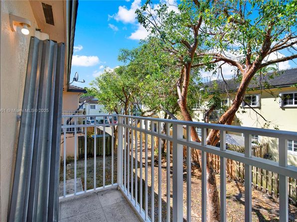 374 NE 26th Ave UNIT 203, Homestead, FL 33033