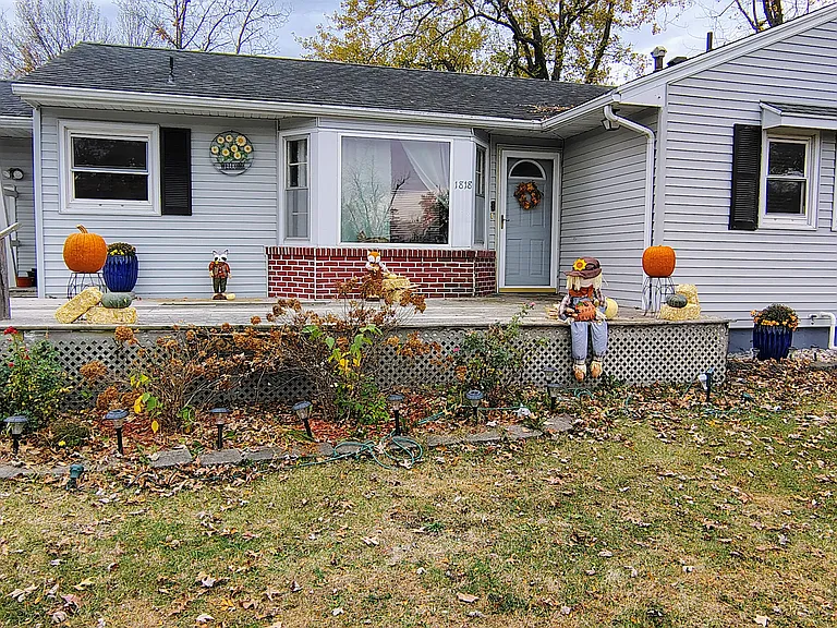 1818 Asbury Ave — Photo 13
