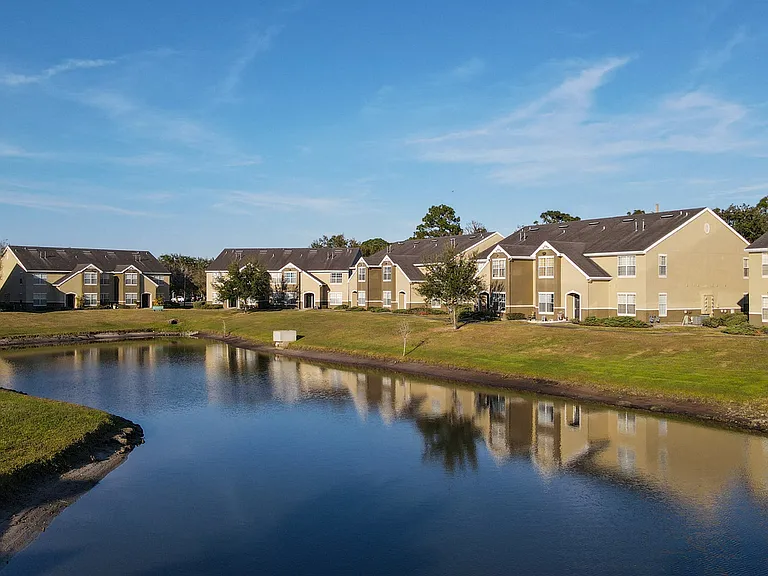 Hickory Pointe Apartments — Photo 4