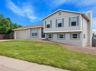 465 Saddlemountain Rd, Colorado Springs, CO 80919