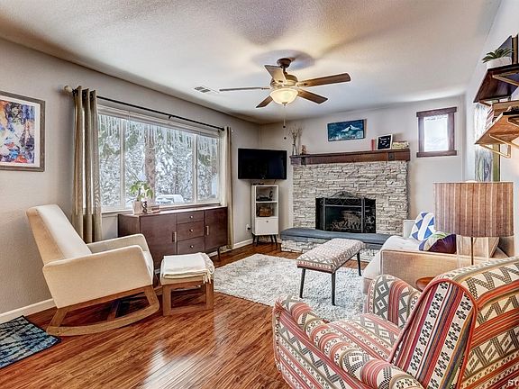 4th image of 872 Julie Ln