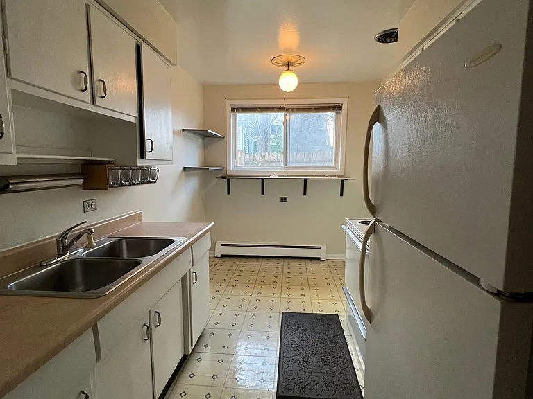 1120 Greenleaf Ave #1D — Photo 13