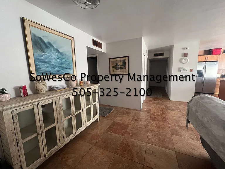 3008 N Sunset Ave — Photo 3