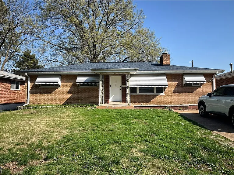 234 Marilyn Estates Dr — Photo 1