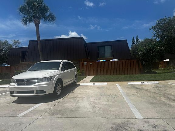 3rd image of 5648 SE Windsong Lane #4-411