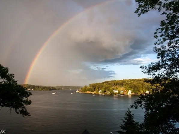 343 Squaw Trl, Hopatcong Boro, NJ 07821