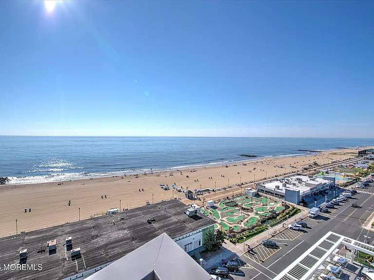 1101 Ocean Ave #1102 — Photo 39