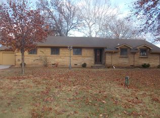 1338 N Parkwood Ln, Wichita, KS 67208