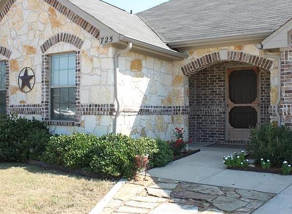 2nd image of 725 Countryside Dr