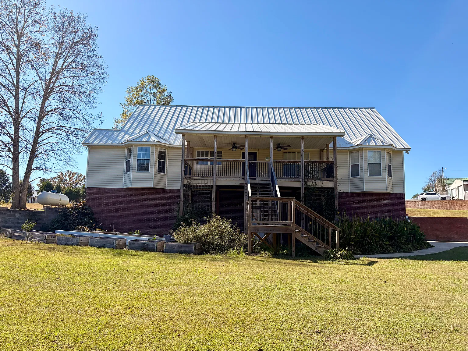 60 Crane Hill — Photo 2
