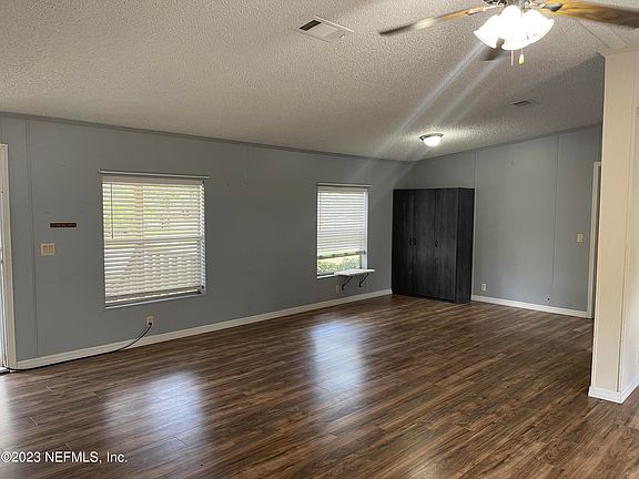 4th image of 225 VINTAGE OAK Circle