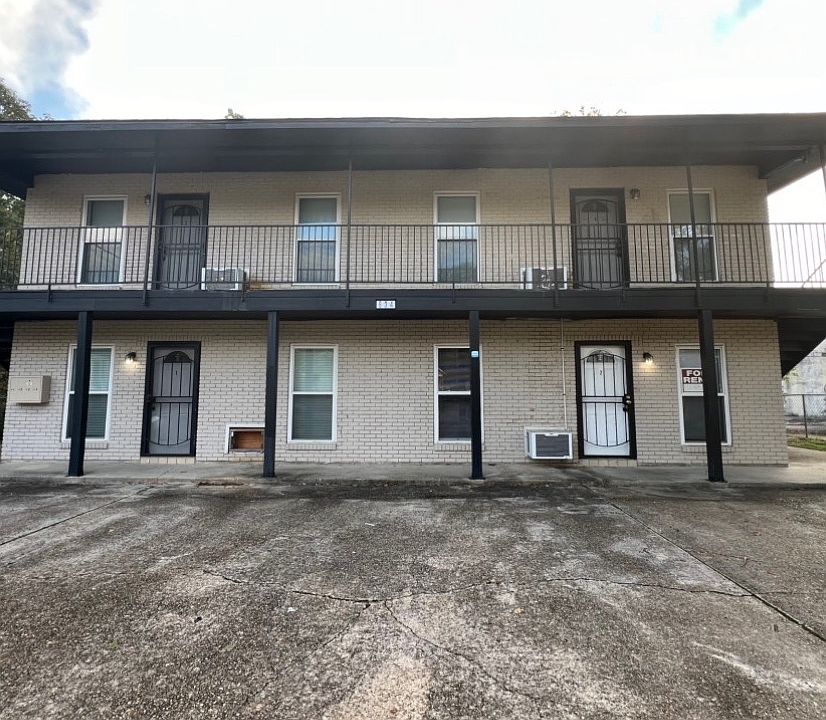 1st image of 636 N 39th St #4