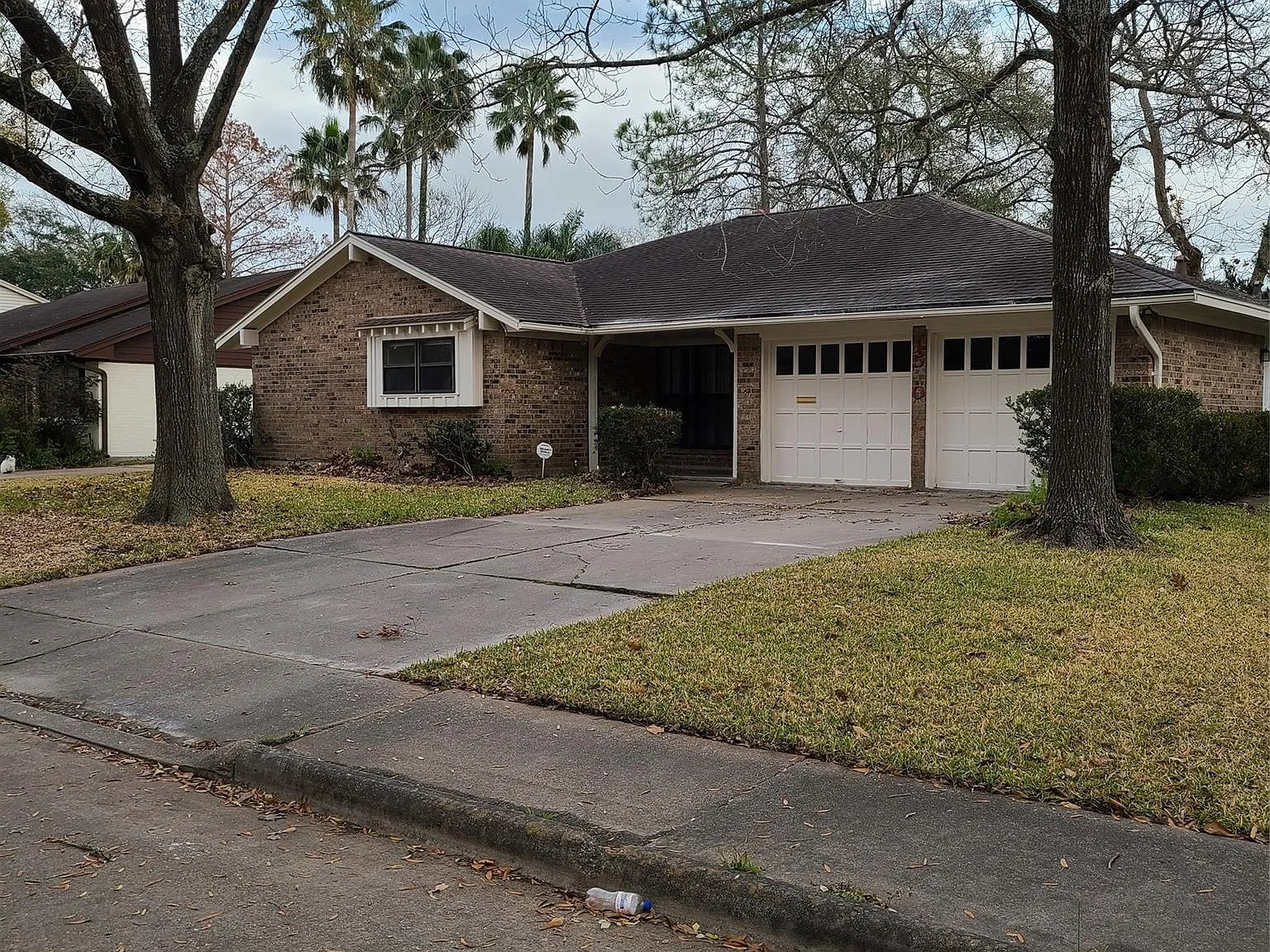 3 bed, 2.0 bath, 1665 sqft, $2,000 — Photo 1