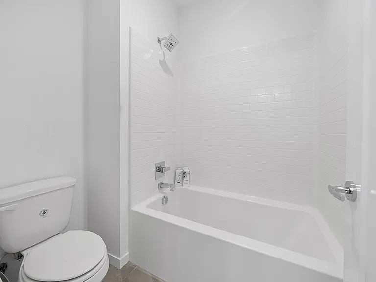 135 Schick — Photo 24