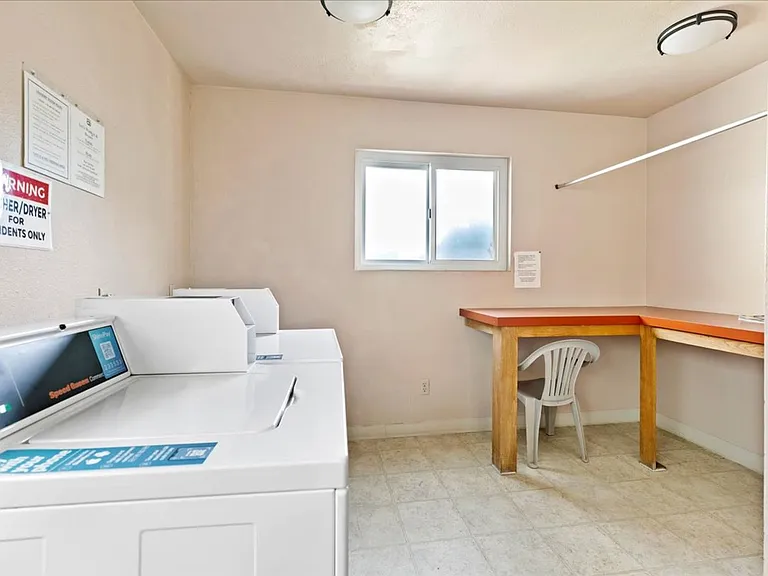 6350 Genesee Ave — Photo 22