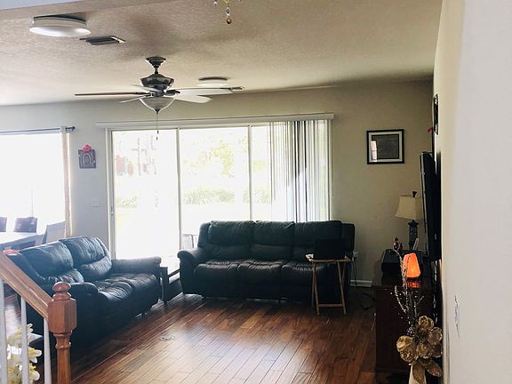 5th image of 4235 Clybourne Ln