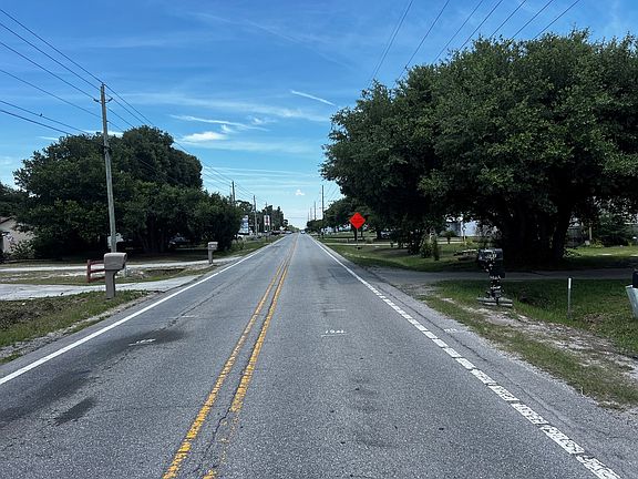 4th image of 595 Sand Ridge Rd