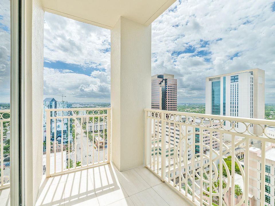 1st image of 511 SE 5th Avenue #2114