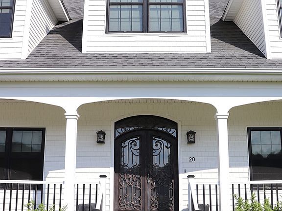 4th image of 20 Meadowbrook Ln