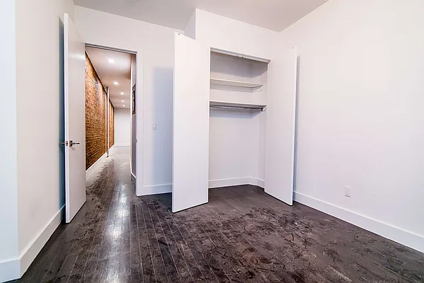 Rented by Nooklyn NYC LLC | media 31