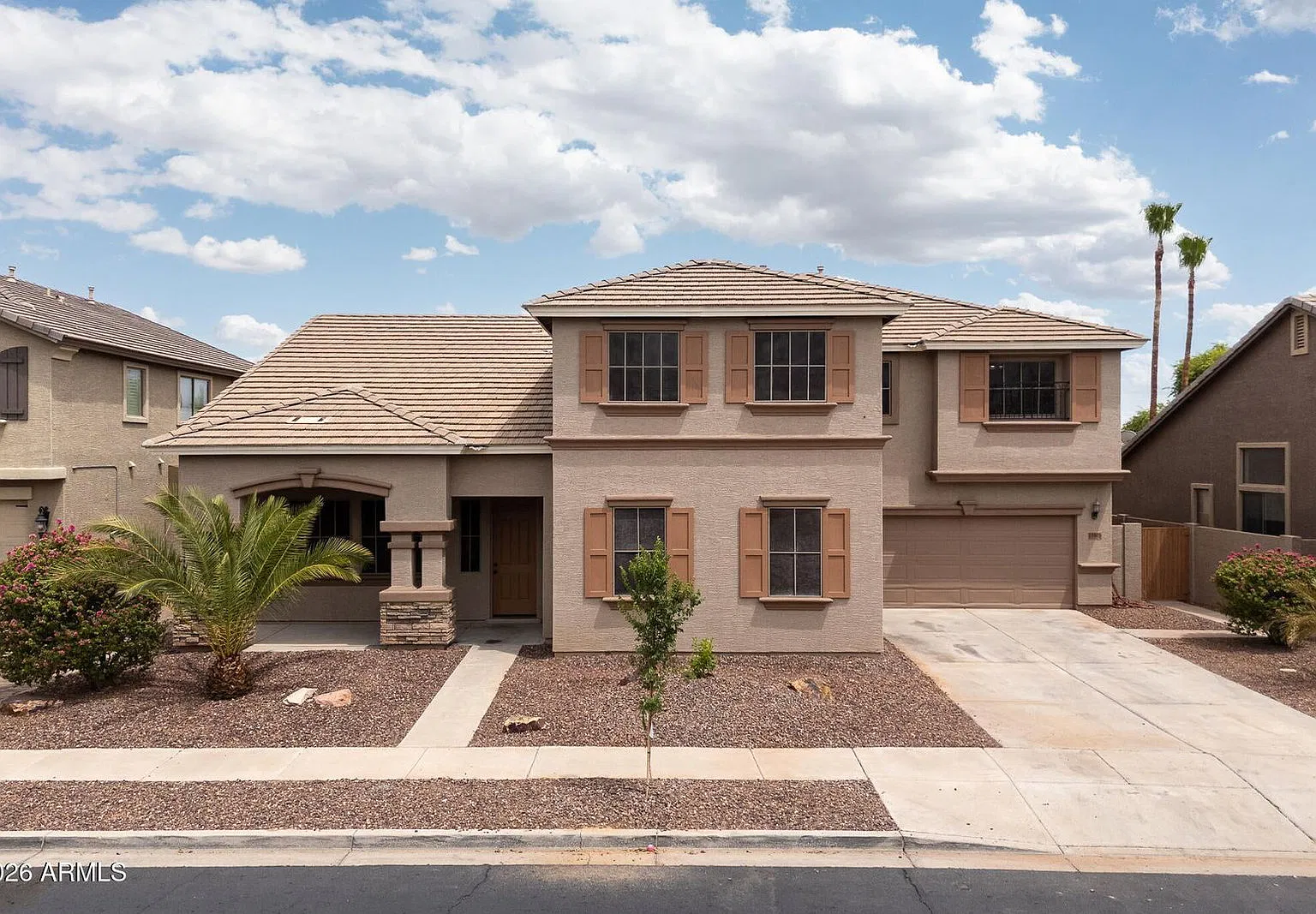 4 bed, 3.5 bath, 4242 sqft, $3,000 — Photo 1